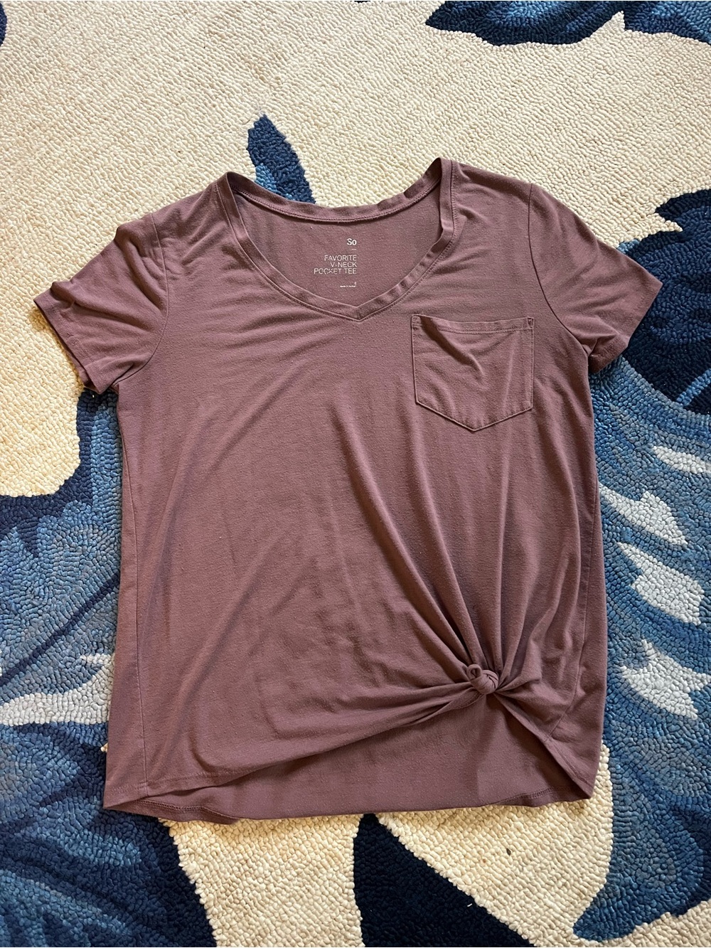 SO Mauve V-Neck Pocket Tee with Front Knot